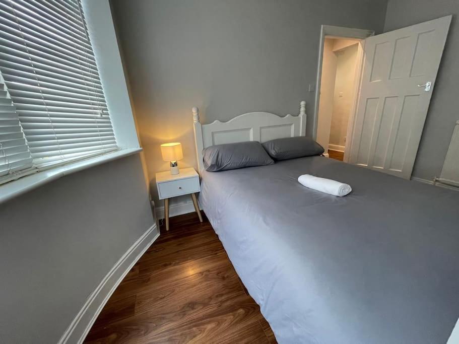 Entire Ground Floor Apartment In Watford Уотфорд Экстерьер фото